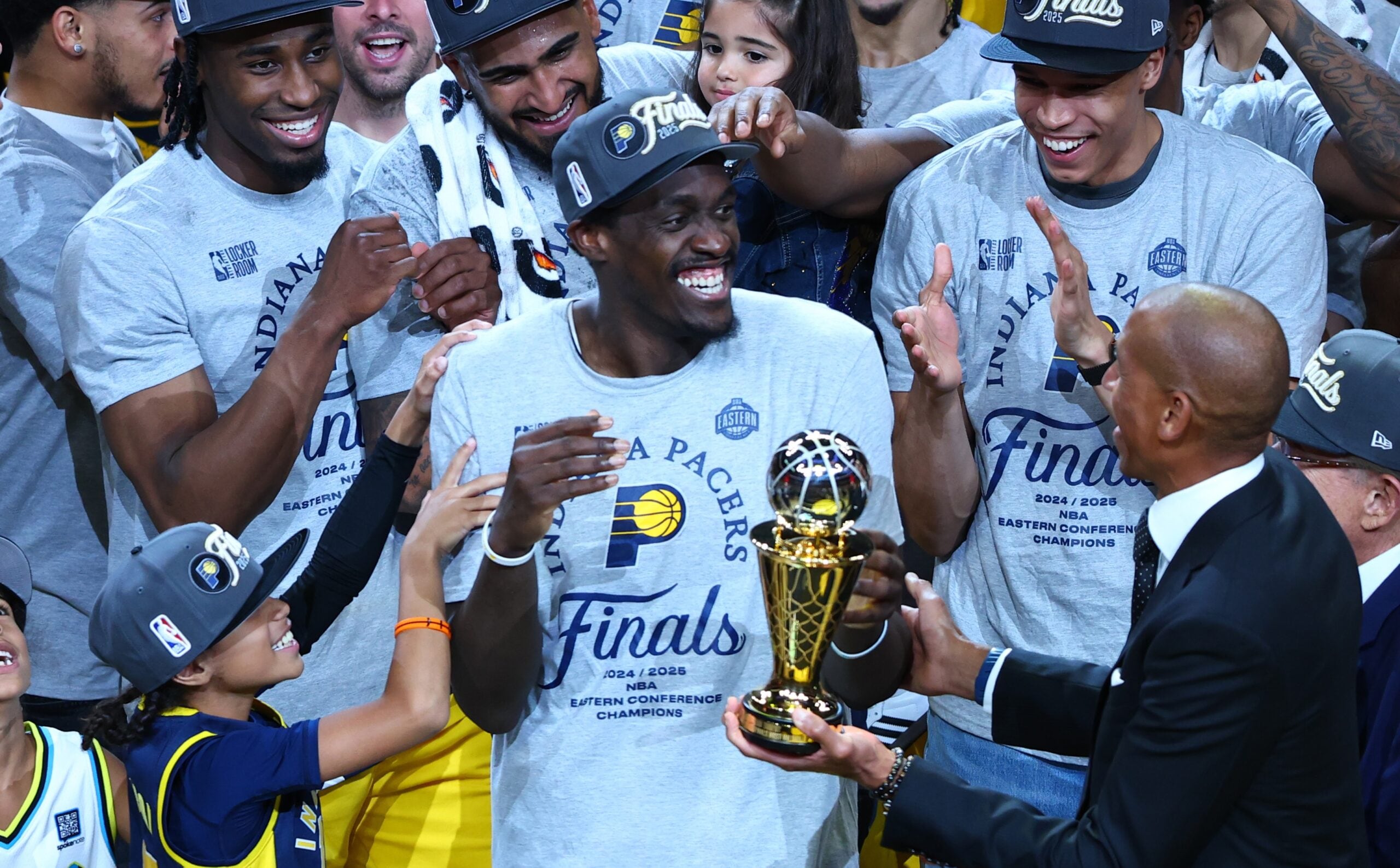 Blacklist International勇夺ESL吉隆坡站冠军奖杯！东南亚DOTA2团队协作铸就传奇